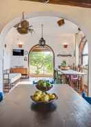 Imej utama Charming Villa in Partinico With Roof Terrace