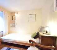 อื่นๆ 5 Quaint Holiday Home in Beauraing Belgium With Private Garden