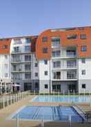 Imej utama Modern Apartment With a Dishwasher Located in Zeebrugge