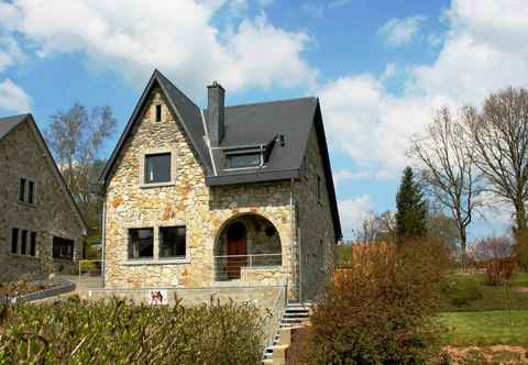 Others Spacious Holiday Home in Grand-halleux Near Vielsalm