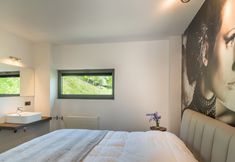 Others 5 Holiday Home in Noiseux With Indoor Pool
