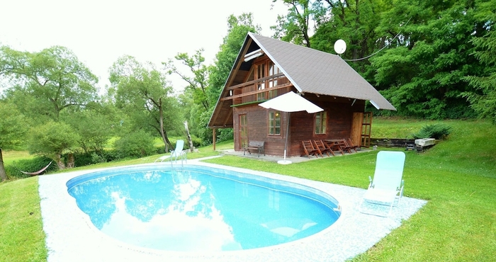 Others Sunlit Holiday Home in Bechyne With Private Pool