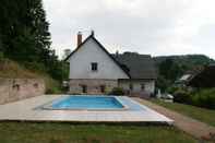 Lainnya Modern Apartment in Vidochov With Swimming Pool