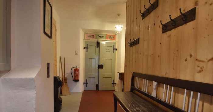 Lainnya Holiday Home in a Quiet, Authentic Mountain Village With a View of the Surrounding Hills