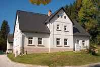 Others Modern Holiday Home in Vidochov With Private Swimming Pool