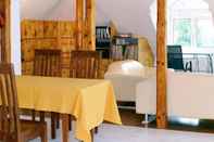 Others Charming Attic Apartment in a Villa With Park in Grossschirma