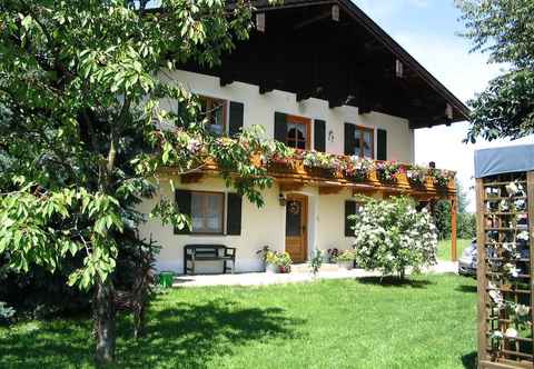 อื่นๆ Spacious 4 Person Holiday Home near Chiemsee