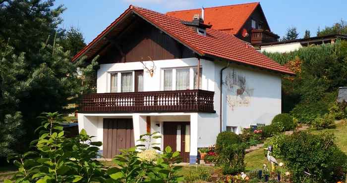 Lainnya Cosy Holiday Home in Hinternah, Thuringia, With Balcony and Garden