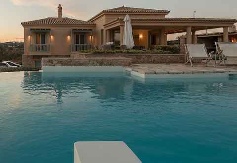 Others Luxurious Villa in Peloponnese With Pool
