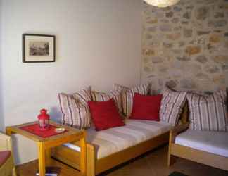 Others 2 Cosy Holiday Home With Garden in Leonidio