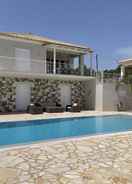 ภาพหลัก Luxurious Villa in Peloponnese With Large Private Pool