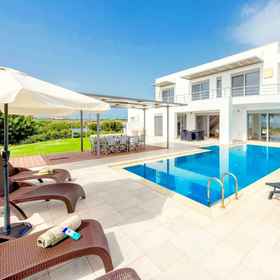 Primary image1Sparkling Villa in Acrotiri with Private Pool near Sea Beach,哈尼亞地區單位飯店