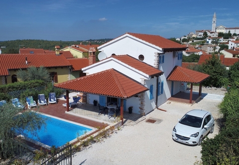 Others Nice Holiday House With Private Pool & Roof Terrace