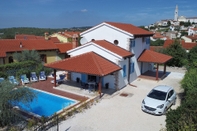 Others Nice Holiday House With Private Pool & Roof Terrace