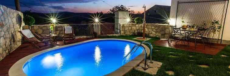 Others Gorgeous Holiday Home With Pool and Terrace