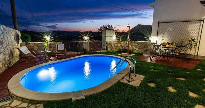 Others Gorgeous Holiday Home With Pool and Terrace