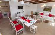 Others 6 Gorgeous Holiday Home With Pool and Terrace