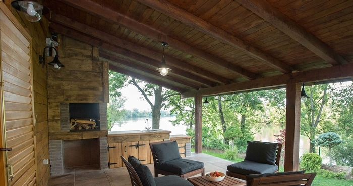 Others Amazing Chalet with Private Garden, Hot Tub, Sauna, Great Location by the River