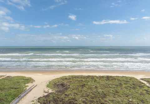 Others Beachfront Condo w Panoramic 12th-floor Gulf View!