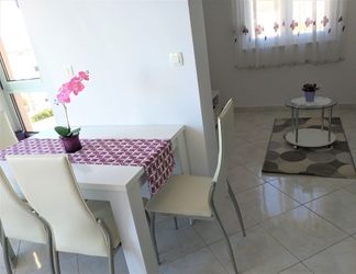 Others 2 Homely Apartment in Trogir near Beach