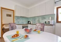 Others 6 Villa in Prkos With Private Pool and Sea Nearby