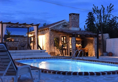 Others Charming Holiday Home With Private Pool, Lovely Terrace, Bbq, Nice Guesthouse