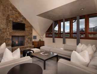 Others 2 Platinum Vail Solaris 3 Bedroom With Den Vacation Rental Set at the Base of the Mountain Just Steps From the Gondola