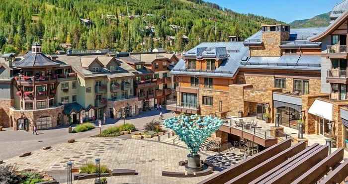 Lainnya Platinum Vail Solaris 3 Bedroom With Den Vacation Rental Set at the Base of the Mountain Just Steps From the Gondola