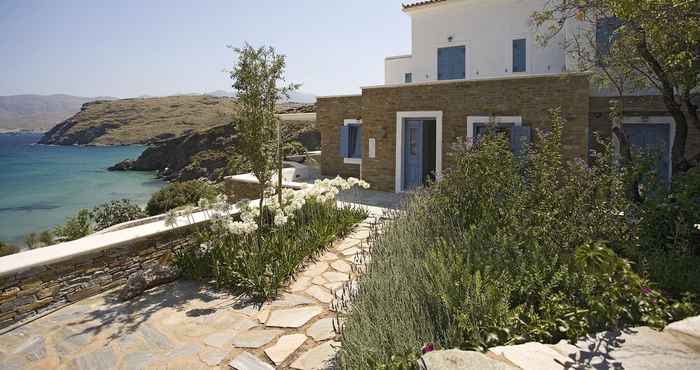 Others Seaside luxury villa by VillaRentalsgr