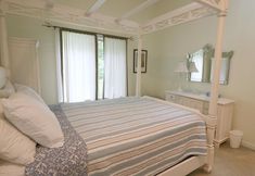 Lain-lain 3 4358 W. Lake Road 3 Bedroom Home by RedAwning