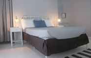 อื่นๆ 6 Sweet Mary 2 Bedroom Home by Redawning