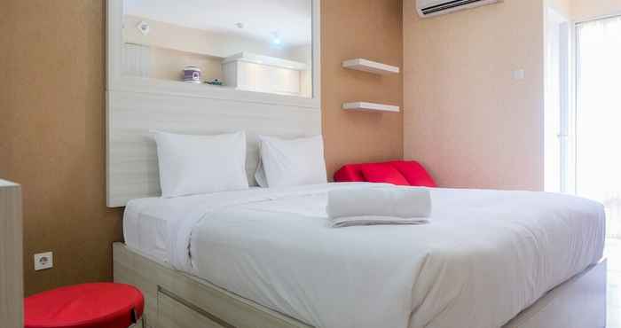 Others Studio Room at Bassura City Apartment near Mall