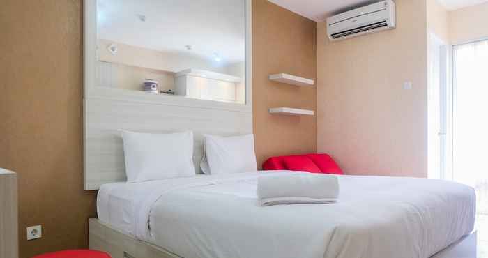 Others Studio Room at Bassura City Apartment near Mall