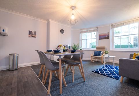 Others Brunswick in Brighton and Hove by 9S Living