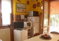 Others 6 House Yanina