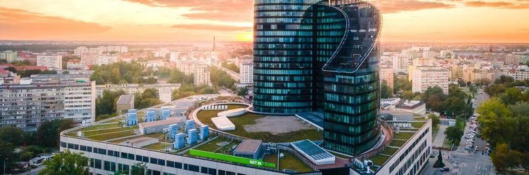 其他 Sky Tower Apartments by Michał & Piotr