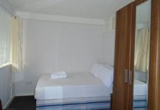 Others 6 Simeon Serviced Apartments
