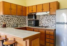 Others 6 Birds-eye Ocean View in Nicely Priced Top-floor Unit in Flamingo