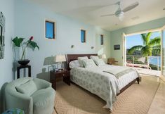 Others 7 Giant Luxurious Mansion in Flamingo With Pool and Sumptuous Ocean Views