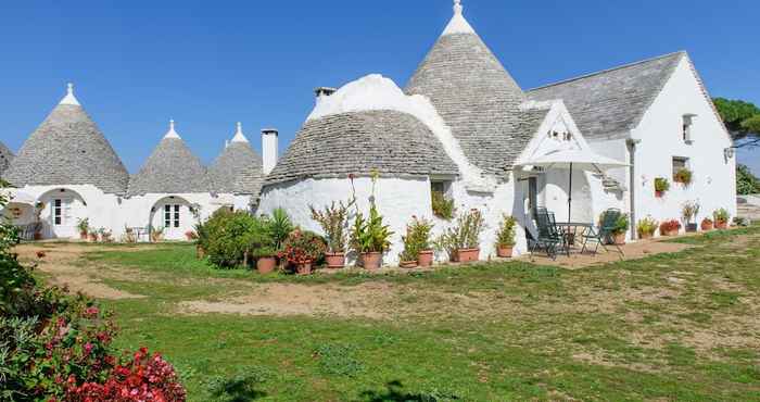 Lainnya B b Masseria Pozzo Tre Pile Dates Back to the Eighteenth Century