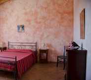 Lain-lain 7 House Surrounded by Olive Trees