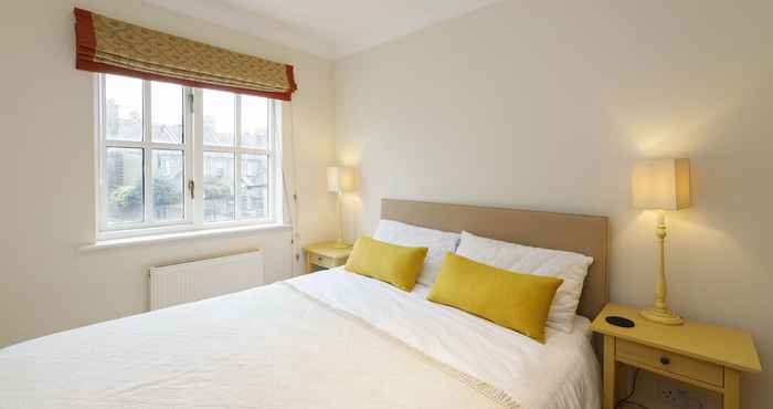 Others ALTIDO Calm 2BR Apt w Parking & Patio, near London Eye