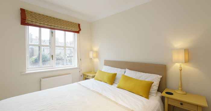 Others ALTIDO Calm 2BR Apt w Parking & Patio, near London Eye