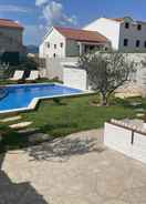 Imej utama Villa Mediterra Garden & Pool