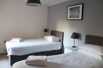 Others 4 Century Wharf by Urban Space