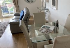 Others 6 Century Wharf by Urban Space