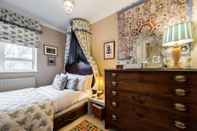 Lainnya 3 Bedroom Apartment on Portobello Road in Notting Hill