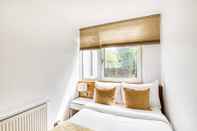 Lainnya Homely 4 Bedroom House in Brixton