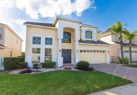 Others 353 Glen 6 Bedroom Villa by Redawning