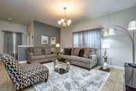 Others Storey Lake- 5 Bedroom Townhome w/ Pool- 1600st Townhouse by Redawning